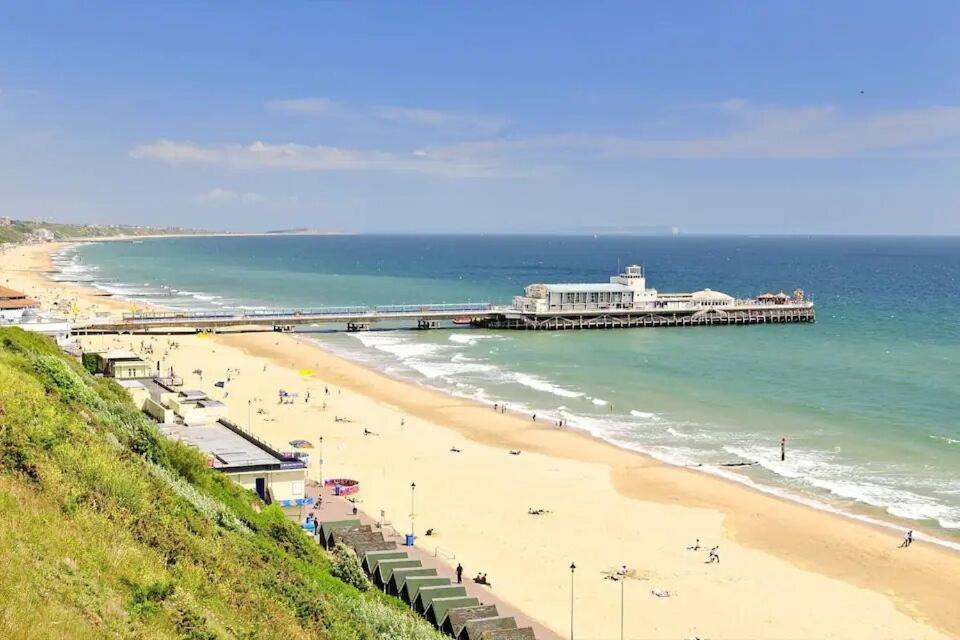 Flat-C, 4 Adults, 20 Mins To Beach, Netflix, Wifi, Sleeps 4 Adults Bournemouth Bagian luar foto